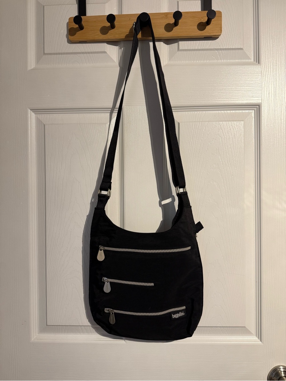 Baggallini Black Crossbody Bag with Accent Zipper
